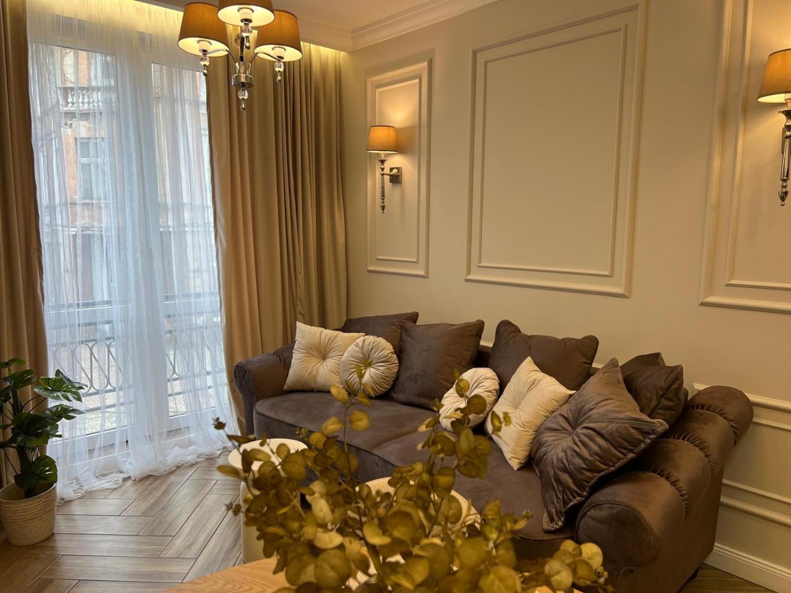 Family & Business Sauna Apartments Plac Wolnosci Centrum Downtow, - Piekny Apartament - 5 Bedroom With Private Sauna, Bath With Hydromassage, Parking, Catering Options Kielce Exterior foto